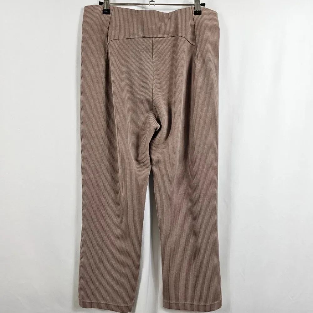 Lululemon Ribbed Softstreme Zip-Leg High Rise Pants in Brown - Size 12 - Picture 7 of 11